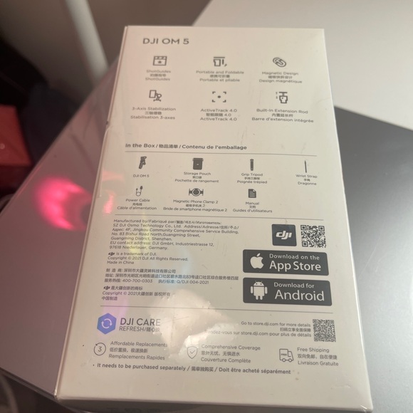 DJI OM 5 Smartphone Stabilizer in White - Picture 3 of 8